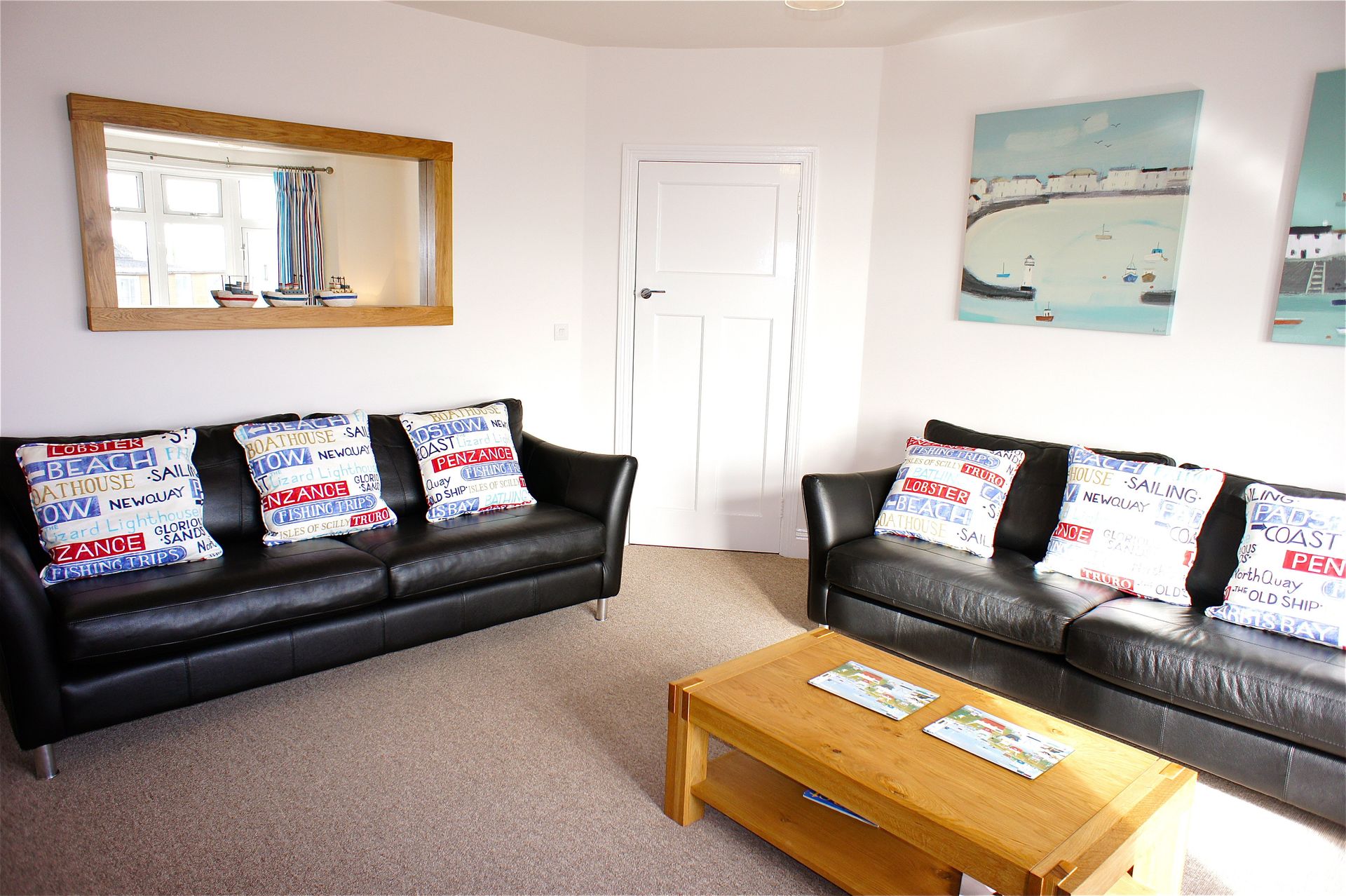 Deep Blue Shore Looe Cornwall - Front Living room